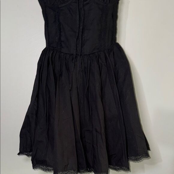 FOREVER 21
Lace-Trim Bow Bustier Mini Dress Small - Picture 6 of 13